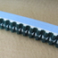Pasek zębaty z klinem prowadzący pokryty niebieską gąbką 